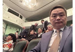 Оросын ард түмэн Эв нэгдлийн баяр тэмдэглэж байна