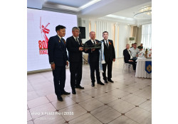 Хөшөөний эх загвар-баримал гардуулав