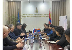 БҮГД НАЙРАМДАХ БУРИАД УЛСЫН ТӨЛӨӨЛӨГЧДИЙГ ХҮЛЭЭН АВЧ УУЛЗЛАА