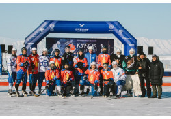 Бөмбөгтэй хоккейн “Хоёр нуурын цом” нөхөрсөг тэмцээн болов