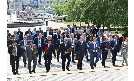 Монгол Улсын Боловсролын сайд П.Наранбаяр Улаан-Үд хотноо ажиллав