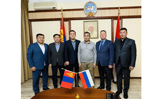 МОНГОЛЫН БУРИАДЫН ТӨВ ХОЛБООНЫ УДИРДЛАГУУД УЛААН-ҮД ХОТНОО АЖИЛЛАВ