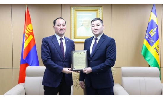 Монгол Улсын Хүнс, хөдөө аж ахуй, хөнгөн үйлдвэрийн сайд М.Бадамсүрэн БНБуриад Улсын Засгийн газрын орлогч дарга бөгөөд Хөдөа аж ахуй, хүнсний сайд А.Д.Дармаевыг хүлээн авч уулзлаа