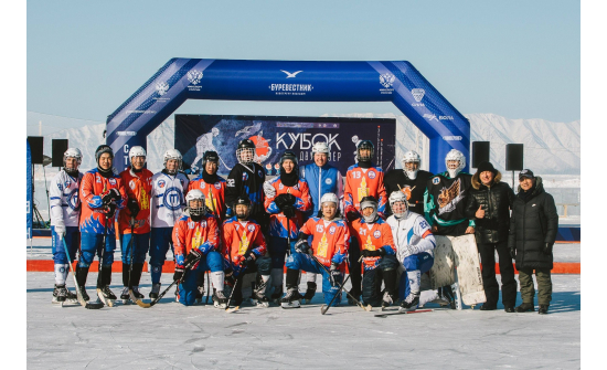 Бөмбөгтэй хоккейн “Хоёр нуурын цом” нөхөрсөг тэмцээн болов