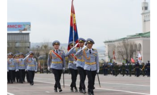 Ялалтын баяр Тавдугаар сарын 9-нд Улаан-Үд хотын Зөвлөлтийн талбайд Аугаа эх орны дайны ялалтын 79 жилийн ойд зориулсан цэргийн парад боллоо.