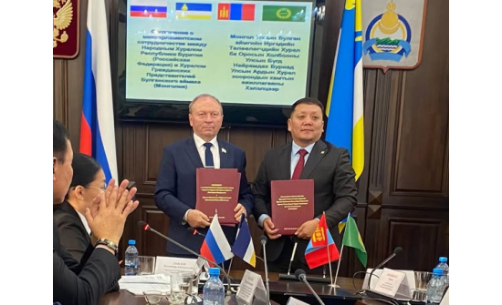 ХЭЛЭЛЦЭЭРТ ГАРЫН ҮСЭГ ЗУРЛАА